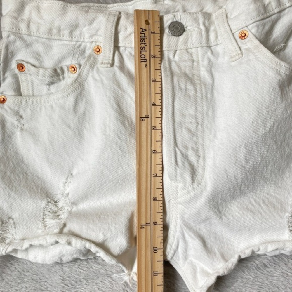 Levi's 501 XX Big E Cut Off Chewed Hem White Denim Shorts Women 29 Button Fly - Picture 7 of 8